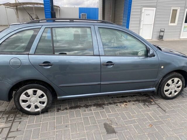 Серый Шкода Фабия, объемом двигателя 1.4 л и пробегом 200 тыс. км за 3450 $, фото 6 на Automoto.ua