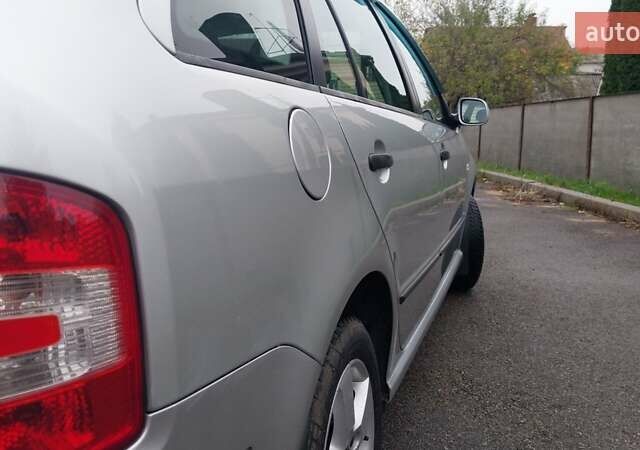 Сірий Шкода Фабія, об'ємом двигуна 1.39 л та пробігом 163 тис. км за 5750 $, фото 15 на Automoto.ua