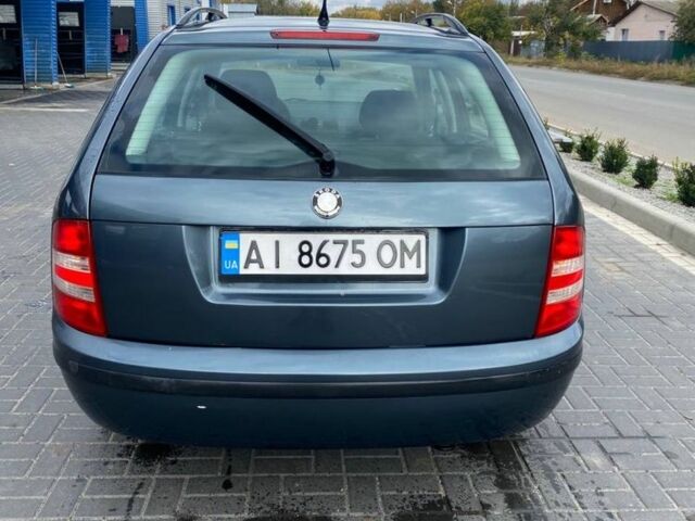 Серый Шкода Фабия, объемом двигателя 1.4 л и пробегом 200 тыс. км за 3450 $, фото 4 на Automoto.ua