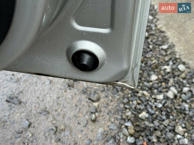 Серый Шкода Фабия, объемом двигателя 1.39 л и пробегом 208 тыс. км за 3999 $, фото 27 на Automoto.ua