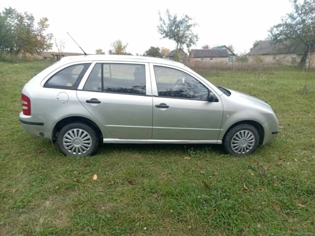 Сірий Шкода Фабія, об'ємом двигуна 1.4 л та пробігом 364 тис. км за 2650 $, фото 1 на Automoto.ua