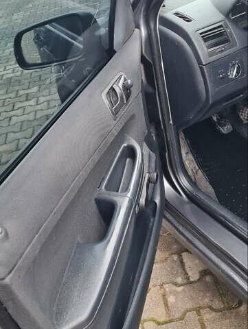 Серый Шкода Фабия, объемом двигателя 1.9 л и пробегом 350 тыс. км за 3150 $, фото 13 на Automoto.ua