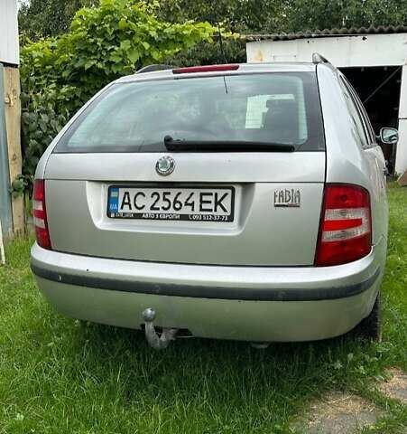 Сірий Шкода Фабія, об'ємом двигуна 1.39 л та пробігом 142 тис. км за 3300 $, фото 5 на Automoto.ua