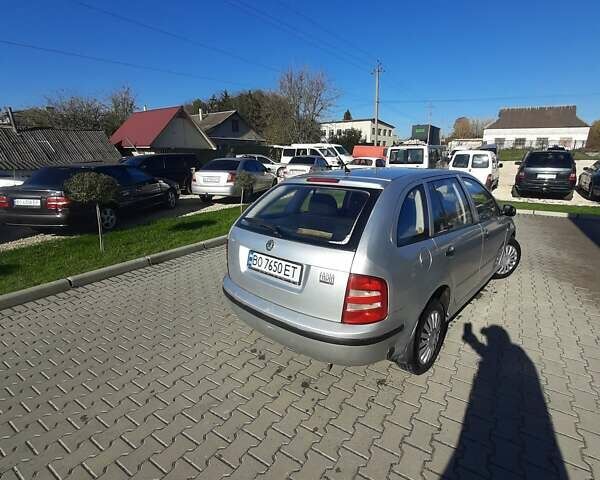 Шкода Фабия 2004 в Шумск на Automoto.ua Серый Шкода Фабия, объемом двигателя 1.39 л и пробегом 300 тыс. км за 2900 $, фото 6 на Automoto.ua