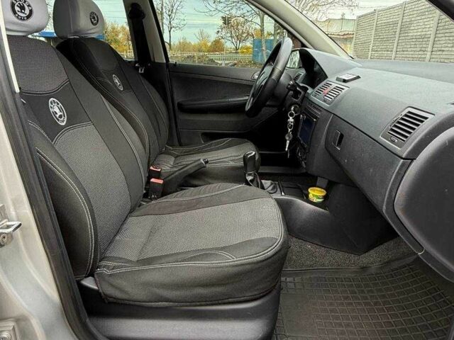 Шкода Фабія 2004 у Дніпро (Дніпропетровську) на Automoto.ua Сірий Шкода Фабія, об'ємом двигуна 1.4 л та пробігом 192 тис. км за 4200 $, фото 23 на Automoto.ua