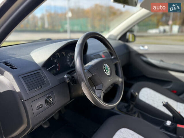 Шкода Фабия 2004 в Харькове на Automoto.ua Серый Шкода Фабия, объемом двигателя 1.39 л и пробегом 180 тыс. км за 4250 $, фото 10 на Automoto.ua