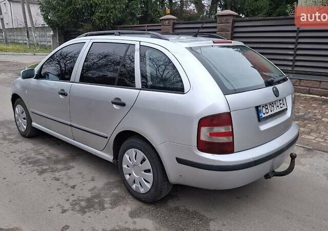 Серый Шкода Фабия, объемом двигателя 1.39 л и пробегом 238 тыс. км за 2700 $, фото 1 на Automoto.ua