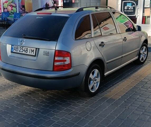 Сірий Шкода Фабія, об'ємом двигуна 1.4 л та пробігом 175 тис. км за 4300 $, фото 1 на Automoto.ua
