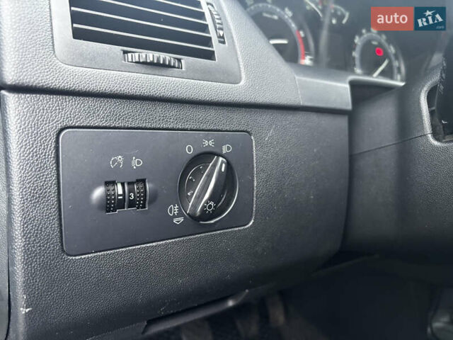 Серый Шкода Фабия, объемом двигателя 1.4 л и пробегом 322 тыс. км за 3700 $, фото 23 на Automoto.ua