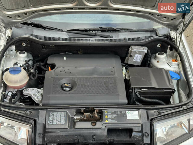 Серый Шкода Фабия, объемом двигателя 1.39 л и пробегом 208 тыс. км за 3999 $, фото 35 на Automoto.ua