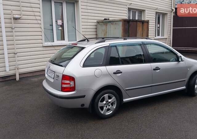 Сірий Шкода Фабія, об'ємом двигуна 1.39 л та пробігом 163 тис. км за 5750 $, фото 8 на Automoto.ua