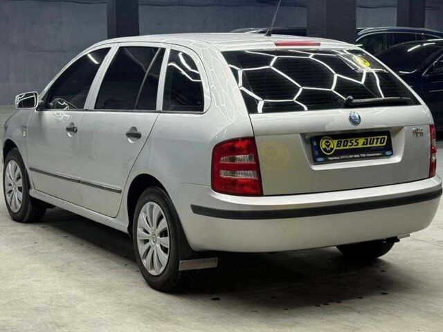 Сірий Шкода Фабія, об'ємом двигуна 1.4 л та пробігом 178 тис. км за 5100 $, фото 3 на Automoto.ua
