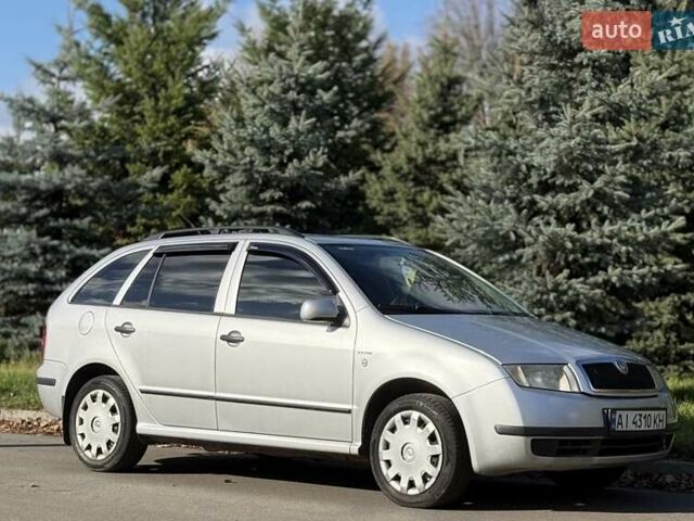 Сірий Шкода Фабія, об'ємом двигуна 1.39 л та пробігом 242 тис. км за 3900 $, фото 5 на Automoto.ua