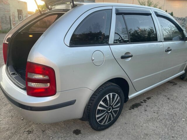Сірий Шкода Фабія, об'ємом двигуна 1.2 л та пробігом 225 тис. км за 3500 $, фото 9 на Automoto.ua