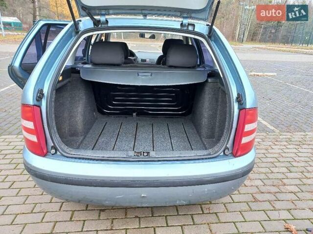 Серый Шкода Фабия, объемом двигателя 1.2 л и пробегом 220 тыс. км за 3500 $, фото 6 на Automoto.ua