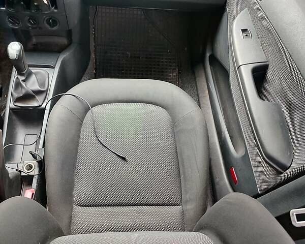 Сірий Шкода Фабія, об'ємом двигуна 1.39 л та пробігом 204 тис. км за 3500 $, фото 14 на Automoto.ua