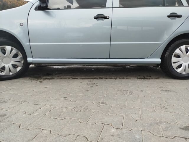 Серый Шкода Фабия, объемом двигателя 1.4 л и пробегом 196 тыс. км за 4200 $, фото 5 на Automoto.ua