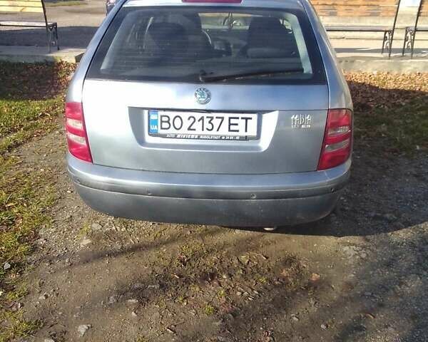 Сірий Шкода Фабія, об'ємом двигуна 1.39 л та пробігом 243 тис. км за 3000 $, фото 2 на Automoto.ua