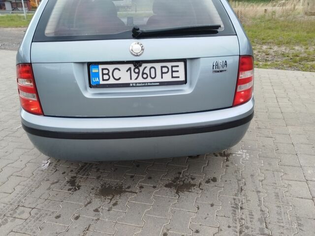 Серый Шкода Фабия, объемом двигателя 1.4 л и пробегом 196 тыс. км за 4200 $, фото 3 на Automoto.ua