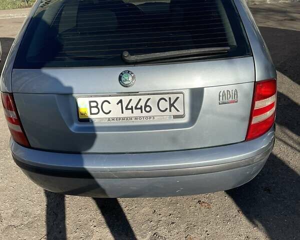 Серый Шкода Фабия, объемом двигателя 1.39 л и пробегом 207 тыс. км за 4300 $, фото 4 на Automoto.ua