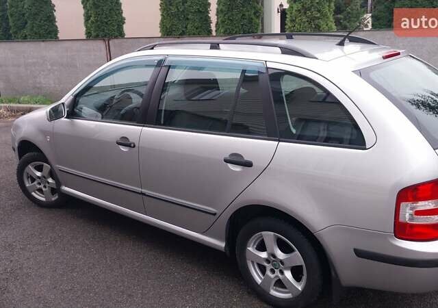 Сірий Шкода Фабія, об'ємом двигуна 1.39 л та пробігом 163 тис. км за 5750 $, фото 6 на Automoto.ua