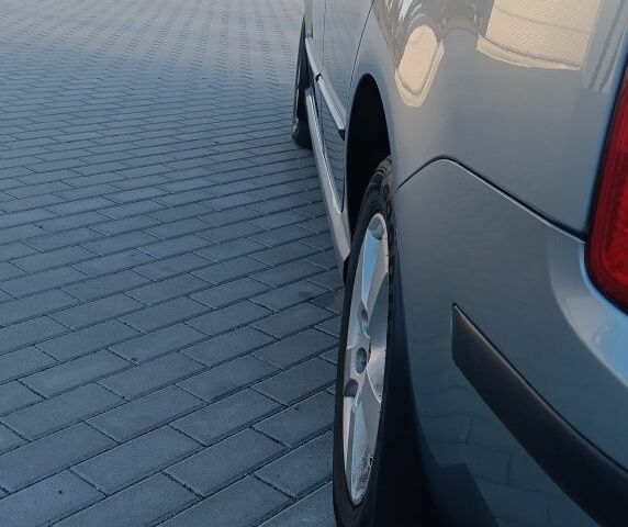Сірий Шкода Фабія, об'ємом двигуна 1.4 л та пробігом 175 тис. км за 4300 $, фото 20 на Automoto.ua