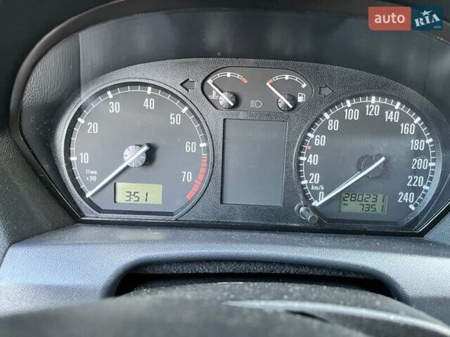 Шкода Фабия 2004 в Чернигове на Automoto.ua Серый Шкода Фабия, объемом двигателя 1.39 л и пробегом 280 тыс. км за 3300 $, фото 1 на Automoto.ua