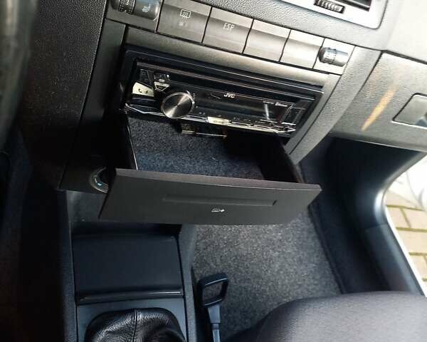 Серый Шкода Фабия, объемом двигателя 1.39 л и пробегом 220 тыс. км за 4250 $, фото 44 на Automoto.ua