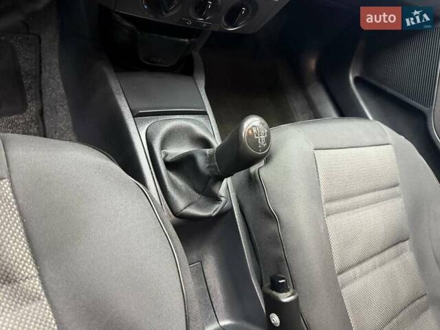 Серый Шкода Фабия, объемом двигателя 1.39 л и пробегом 178 тыс. км за 5100 $, фото 10 на Automoto.ua