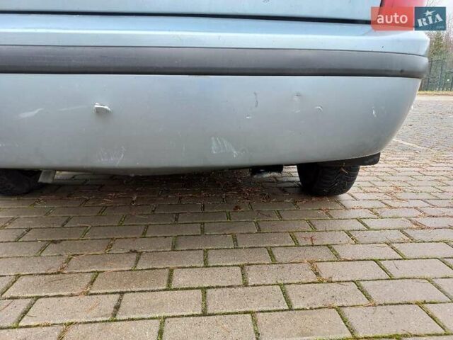 Серый Шкода Фабия, объемом двигателя 1.2 л и пробегом 220 тыс. км за 3500 $, фото 12 на Automoto.ua