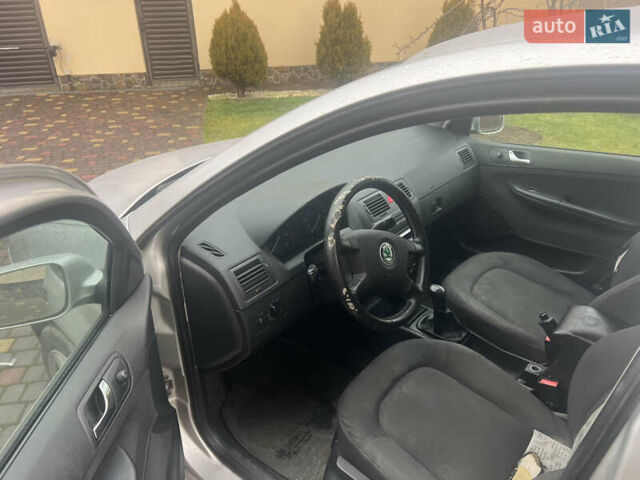 Сірий Шкода Фабія, об'ємом двигуна 1.2 л та пробігом 250 тис. км за 2450 $, фото 7 на Automoto.ua