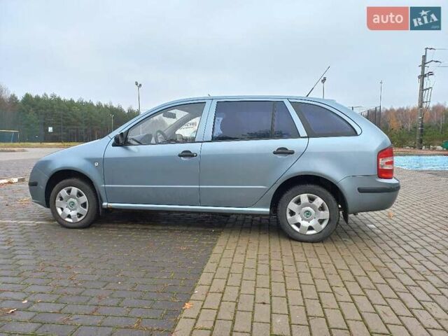Серый Шкода Фабия, объемом двигателя 1.2 л и пробегом 220 тыс. км за 3500 $, фото 4 на Automoto.ua