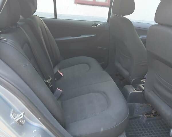 Сірий Шкода Фабія, об'ємом двигуна 1.39 л та пробігом 190 тис. км за 3700 $, фото 2 на Automoto.ua