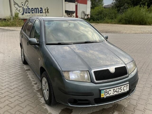 Сірий Шкода Фабія, об'ємом двигуна 1.2 л та пробігом 270 тис. км за 2700 $, фото 1 на Automoto.ua