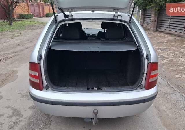 Серый Шкода Фабия, объемом двигателя 1.39 л и пробегом 238 тыс. км за 2700 $, фото 8 на Automoto.ua