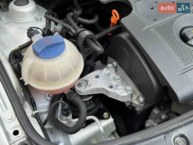 Серый Шкода Фабия, объемом двигателя 1.39 л и пробегом 208 тыс. км за 3999 $, фото 34 на Automoto.ua