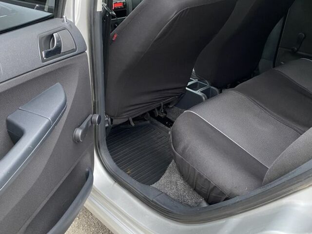 Серый Шкода Фабия, объемом двигателя 1.4 л и пробегом 243 тыс. км за 4600 $, фото 10 на Automoto.ua