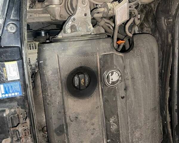 Сірий Шкода Фабія, об'ємом двигуна 1.4 л та пробігом 259 тис. км за 3650 $, фото 5 на Automoto.ua