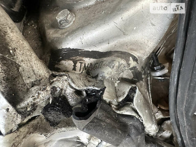 Сірий Шкода Фабія, об'ємом двигуна 1.4 л та пробігом 291 тис. км за 900 $, фото 20 на Automoto.ua