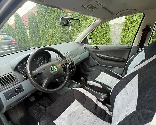 Шкода Фабия 2004 в Черкассах на Automoto.ua Серый Шкода Фабия, объемом двигателя 1.4 л и пробегом 268 тыс. км за 3500 $, фото 6 на Automoto.ua