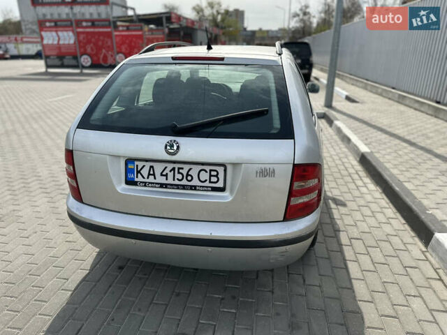 Серый Шкода Фабия, объемом двигателя 1.39 л и пробегом 208 тыс. км за 4299 $, фото 6 на Automoto.ua