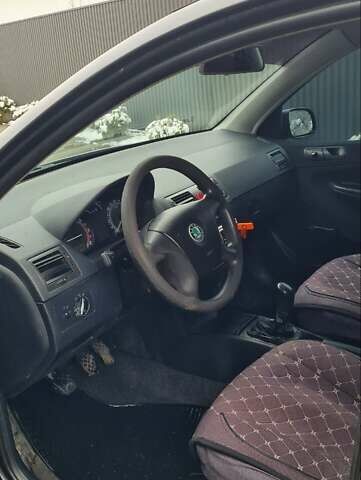 Серый Шкода Фабия, объемом двигателя 1.9 л и пробегом 350 тыс. км за 3150 $, фото 11 на Automoto.ua