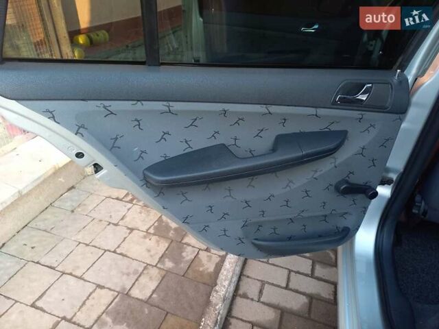 Серый Шкода Фабия, объемом двигателя 1.39 л и пробегом 220 тыс. км за 4250 $, фото 15 на Automoto.ua