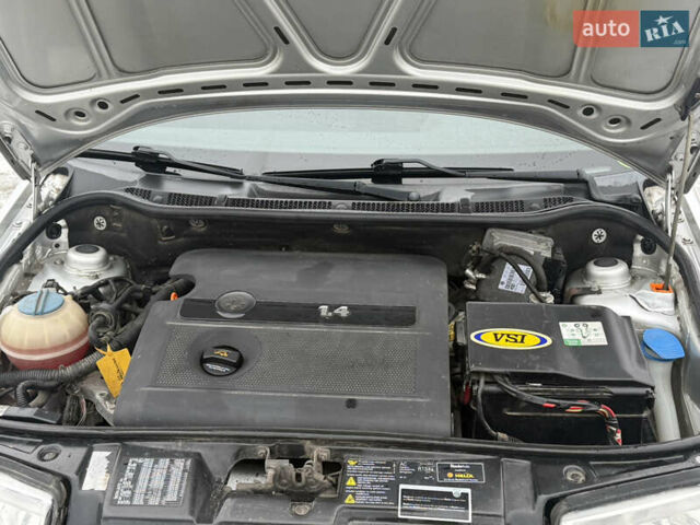 Сірий Шкода Фабія, об'ємом двигуна 1.39 л та пробігом 199 тис. км за 4299 $, фото 33 на Automoto.ua