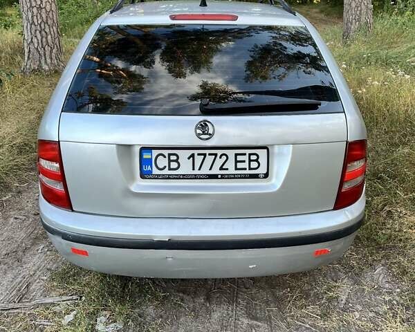Шкода Фабия 2004 в Чернигове на Automoto.ua Серый Шкода Фабия, объемом двигателя 1.39 л и пробегом 280 тыс. км за 3300 $, фото 8 на Automoto.ua
