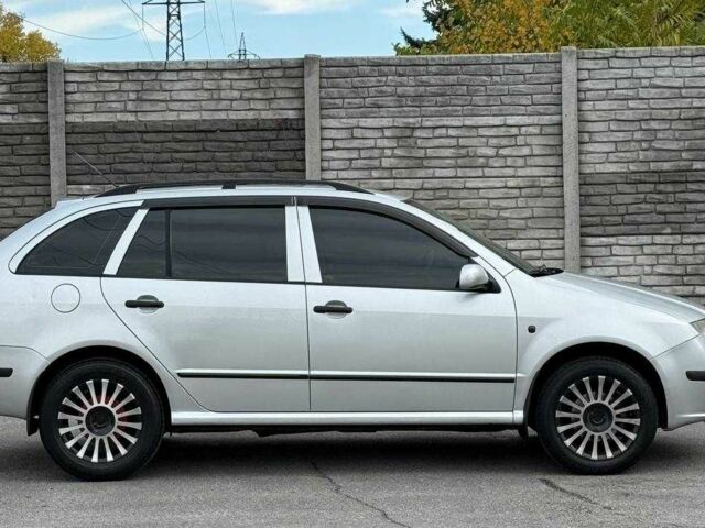 Шкода Фабія 2004 у Дніпро (Дніпропетровську) на Automoto.ua Сірий Шкода Фабія, об'ємом двигуна 1.4 л та пробігом 192 тис. км за 4200 $, фото 3 на Automoto.ua