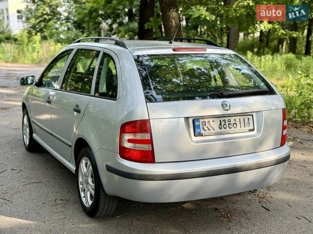 Сірий Шкода Фабія, об'ємом двигуна 1.4 л та пробігом 140 тис. км за 3800 $, фото 8 на Automoto.ua