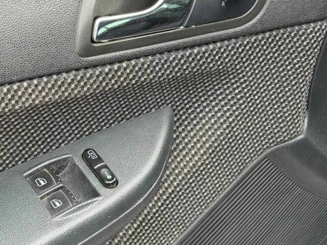 Шкода Фабія 2004 у Дніпро (Дніпропетровську) на Automoto.ua Сірий Шкода Фабія, об'ємом двигуна 1.4 л та пробігом 192 тис. км за 4200 $, фото 17 на Automoto.ua