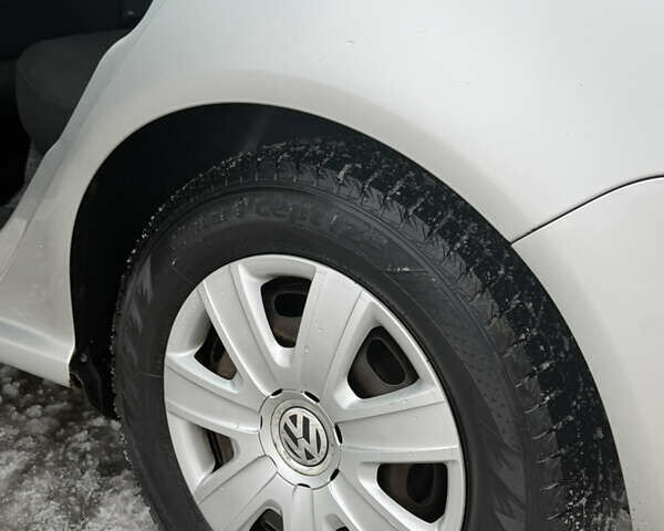 Сірий Шкода Фабія, об'ємом двигуна 1.39 л та пробігом 199 тис. км за 4299 $, фото 12 на Automoto.ua