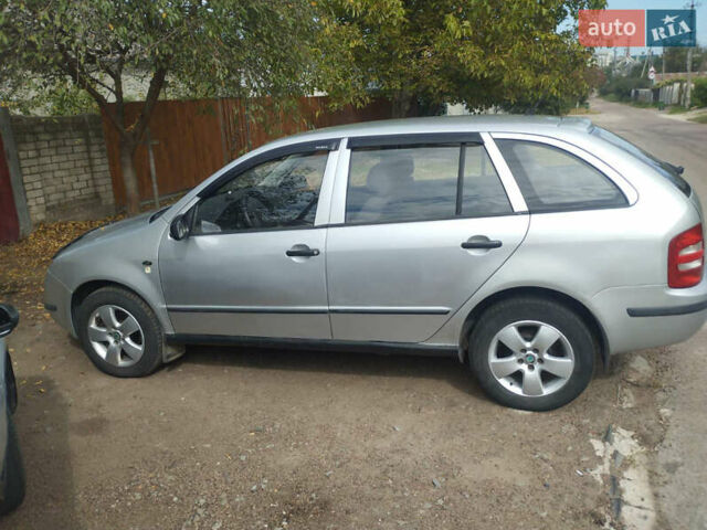 Серый Шкода Фабия, объемом двигателя 1.2 л и пробегом 276 тыс. км за 2700 $, фото 3 на Automoto.ua